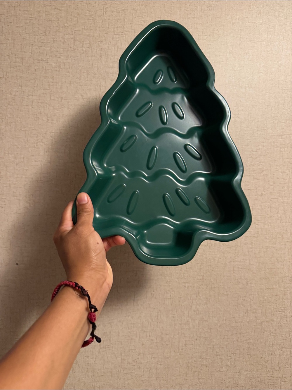 & Other Stories Dark Green Christmas Tree Cake Pan